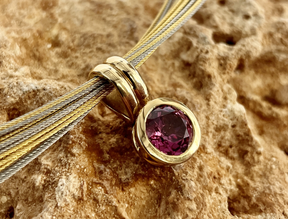 Rhodolit Anhänger 7mm rund 585GG